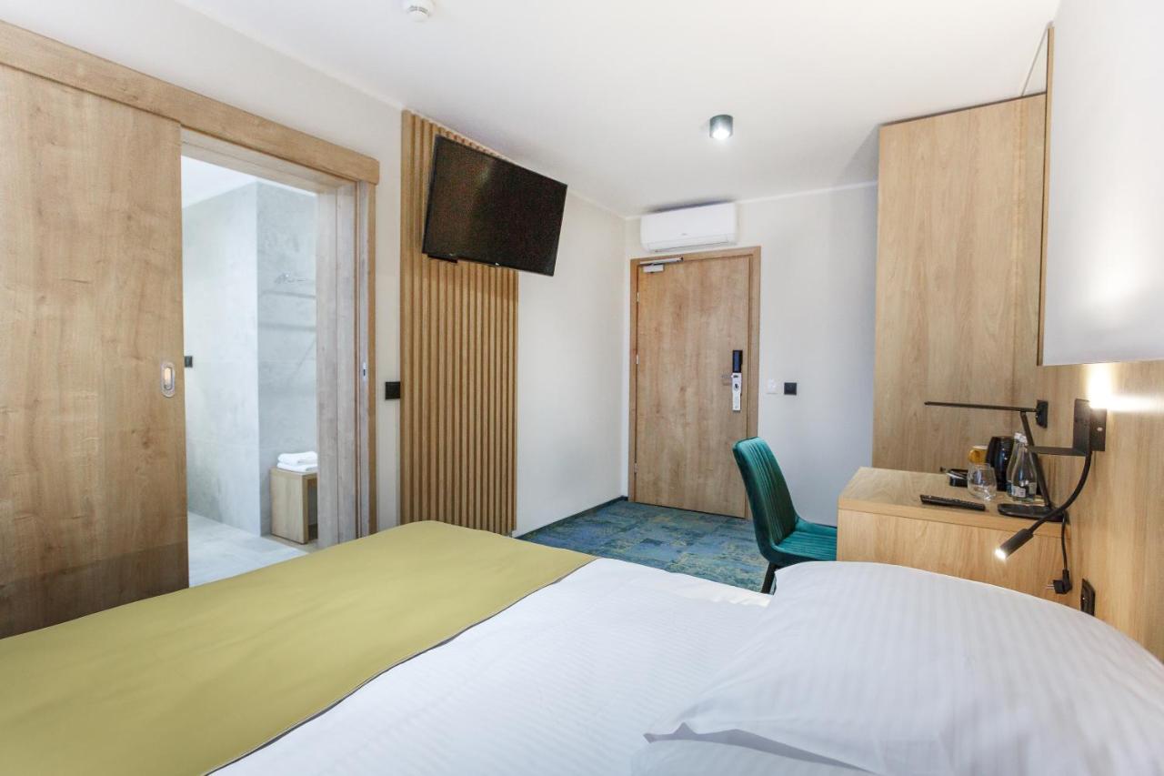 Hotel Gromada Łomża מראה חיצוני תמונה