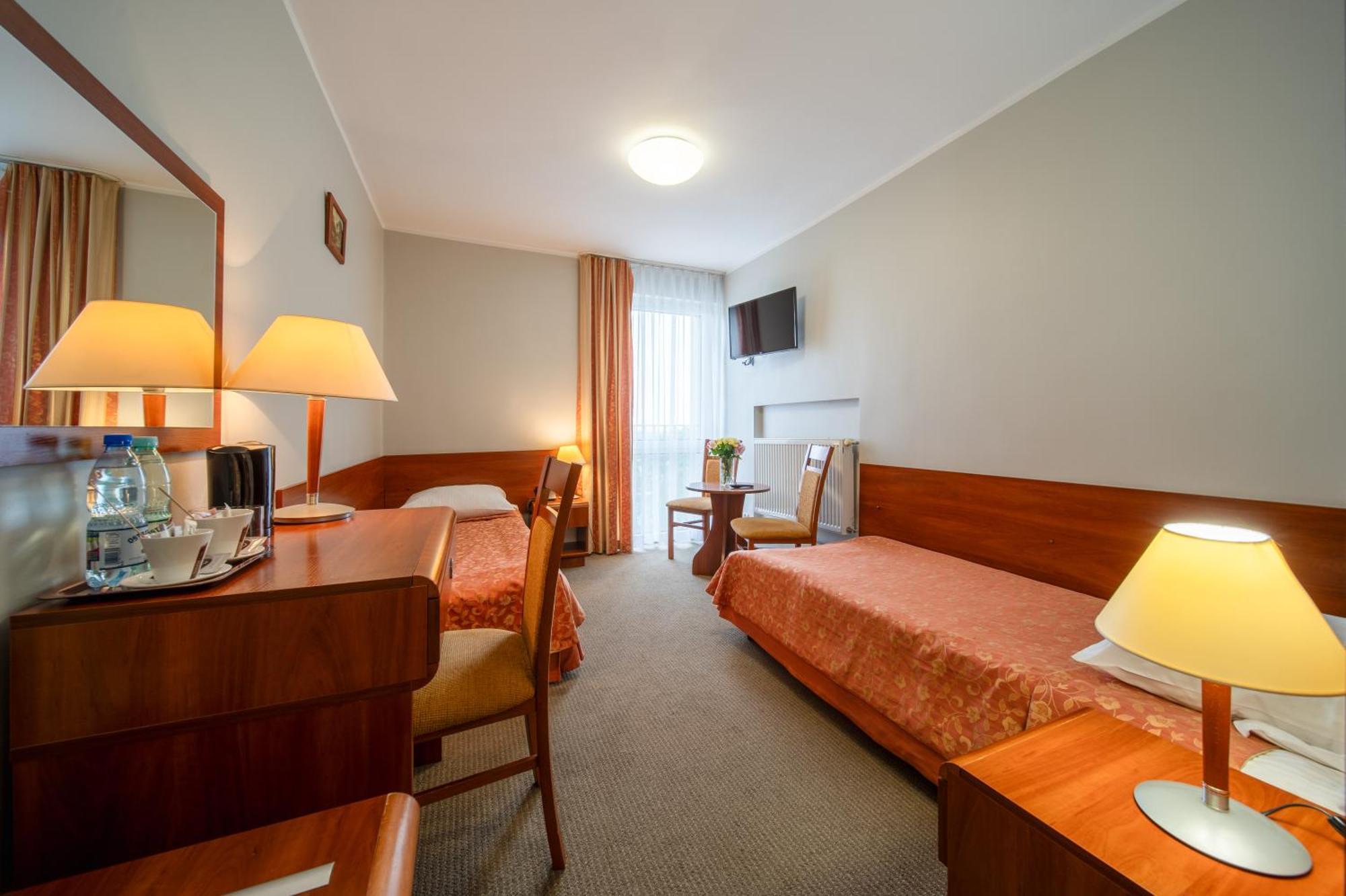 Hotel Gromada Łomża מראה חיצוני תמונה