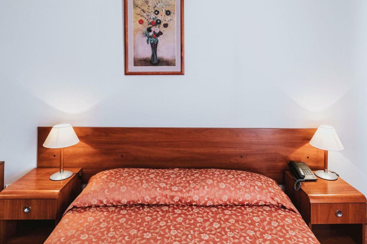 Hotel Gromada Łomża מראה חיצוני תמונה