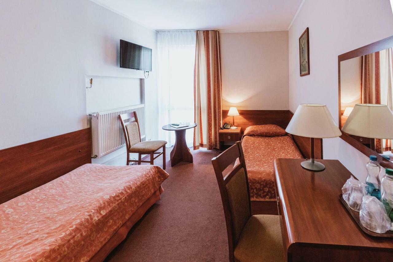 Hotel Gromada Łomża מראה חיצוני תמונה