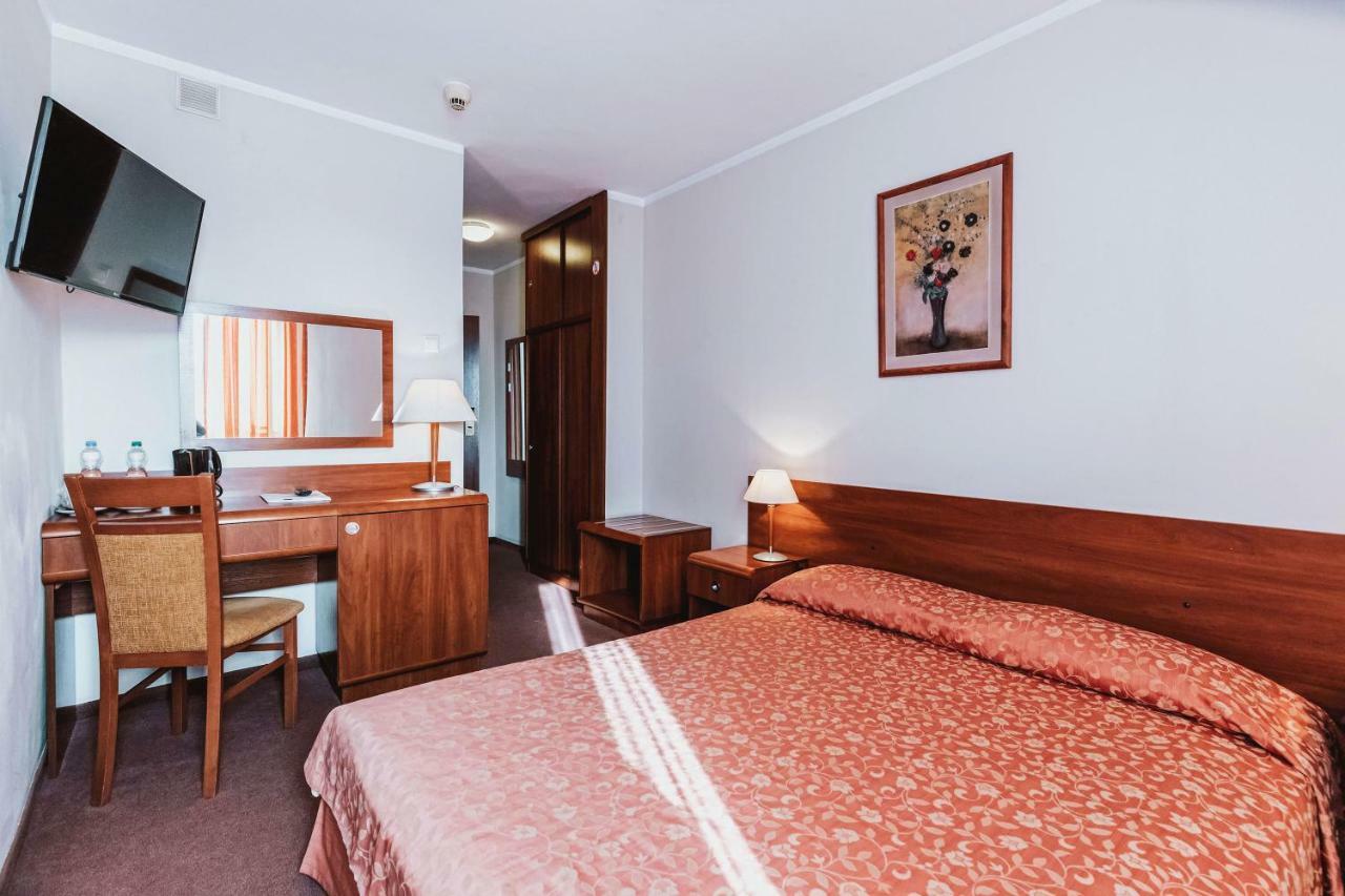 Hotel Gromada Łomża מראה חיצוני תמונה